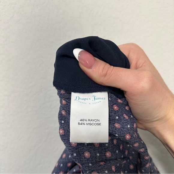 Draper James Full Length Jumpsuit Size Small Waist Tie Short Sleeve Navy Floral - Picture 14 of 15